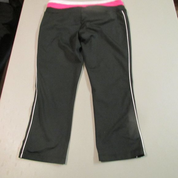 Black Aerie Fit Capris Size Medium - Picture 5 of 7